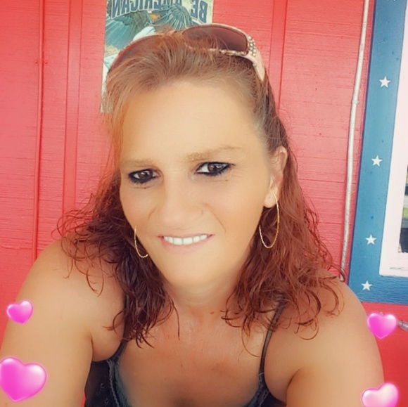 Meet your Posher, Crystal - Picture 3 of 6